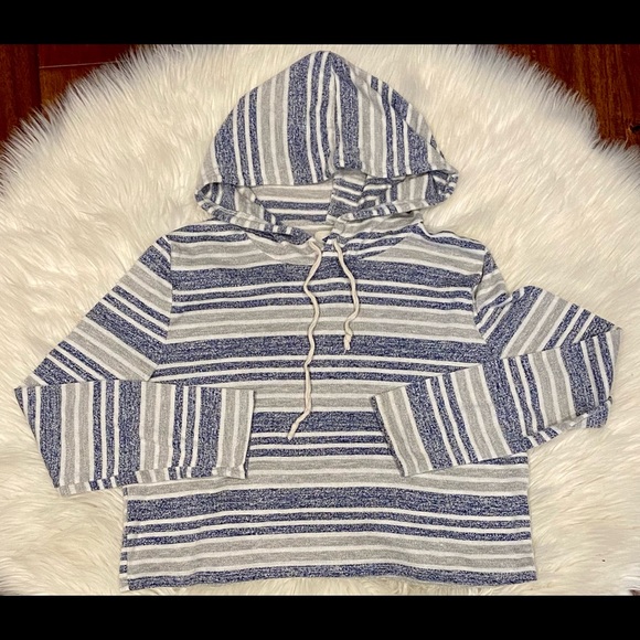 Sadie Robertson cropped hooded top - Picture 1 of 3